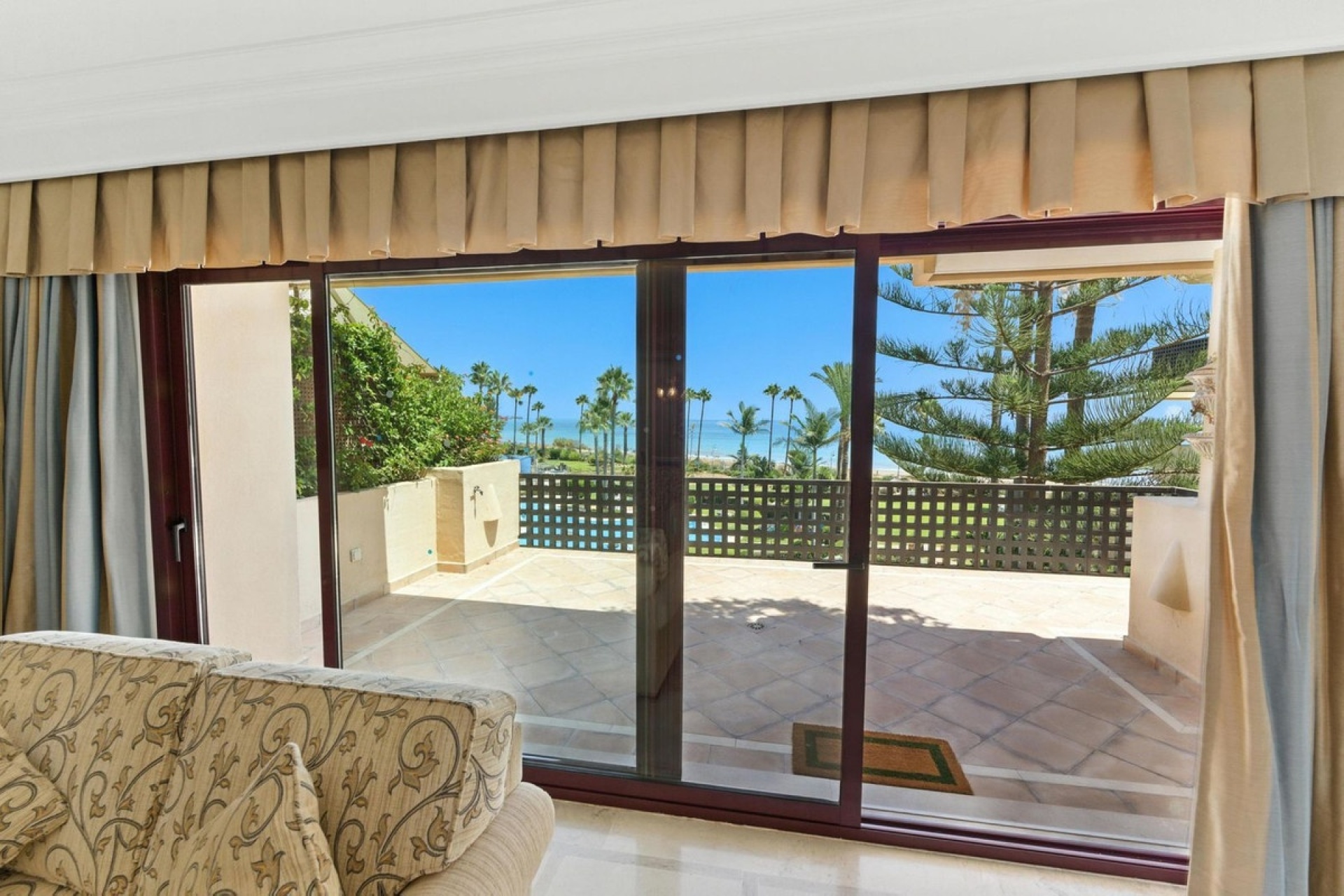 Resale - apartment - Estepona - Costalita