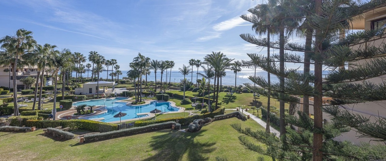 Resale - apartment - Estepona - Costalita