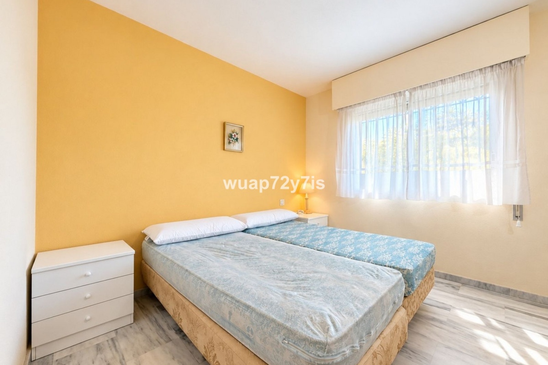 Resale - apartment - Estepona - Costalita