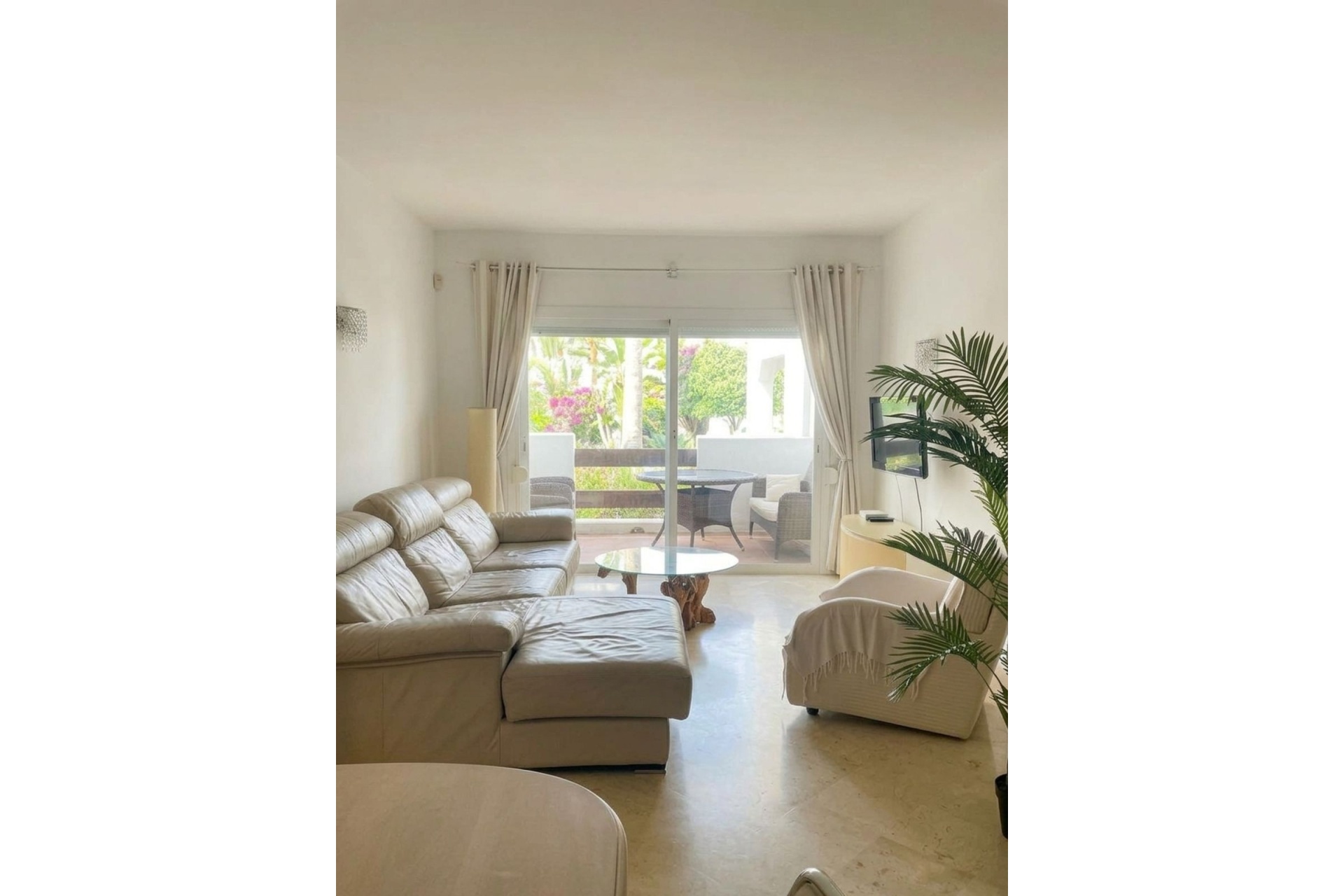 Resale - apartment - Estepona - Costalita