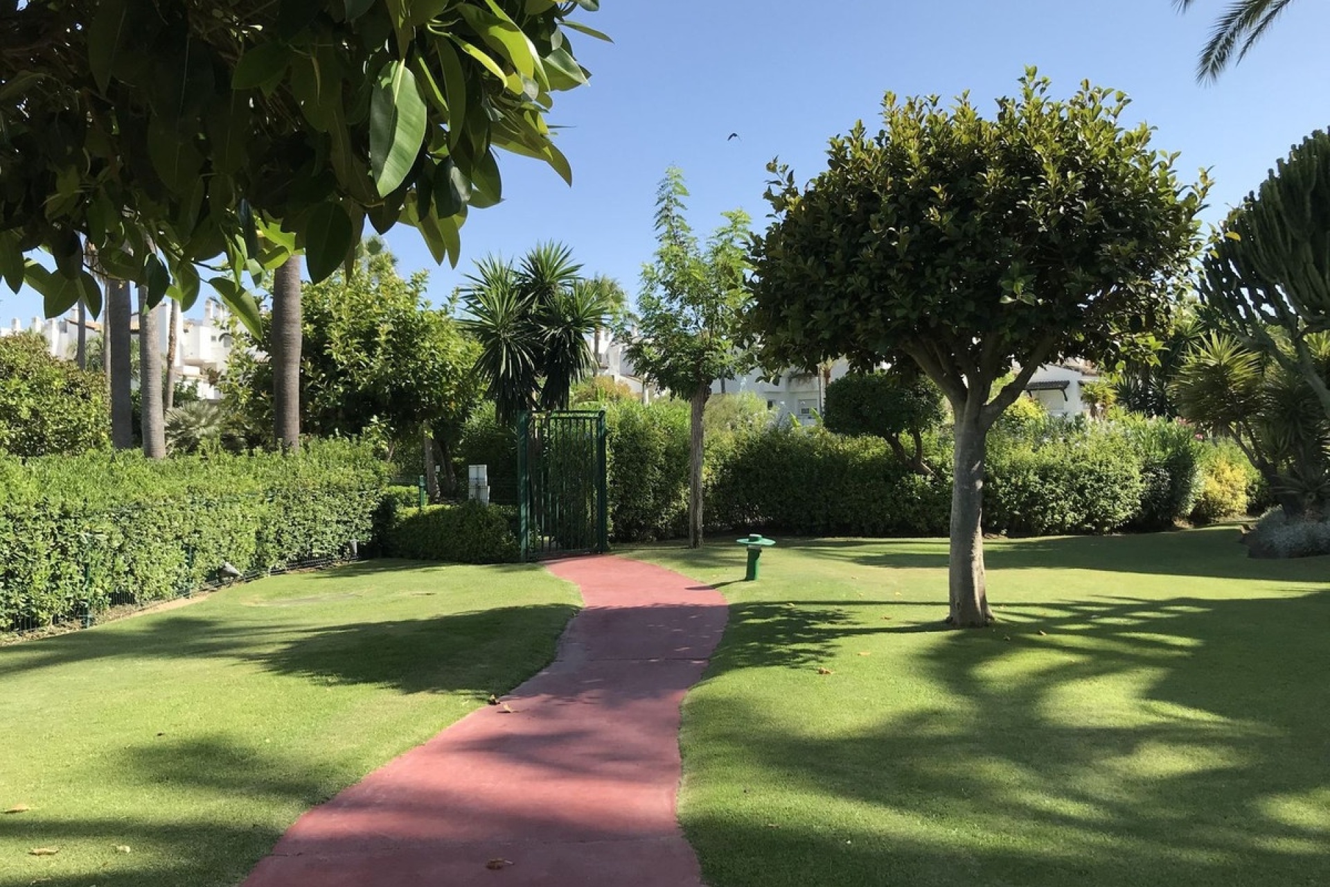 Resale - apartment - Estepona - Costalita