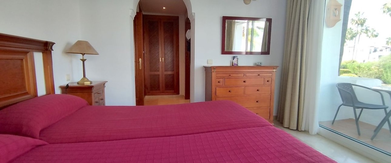 Resale - apartment - Estepona - Costalita