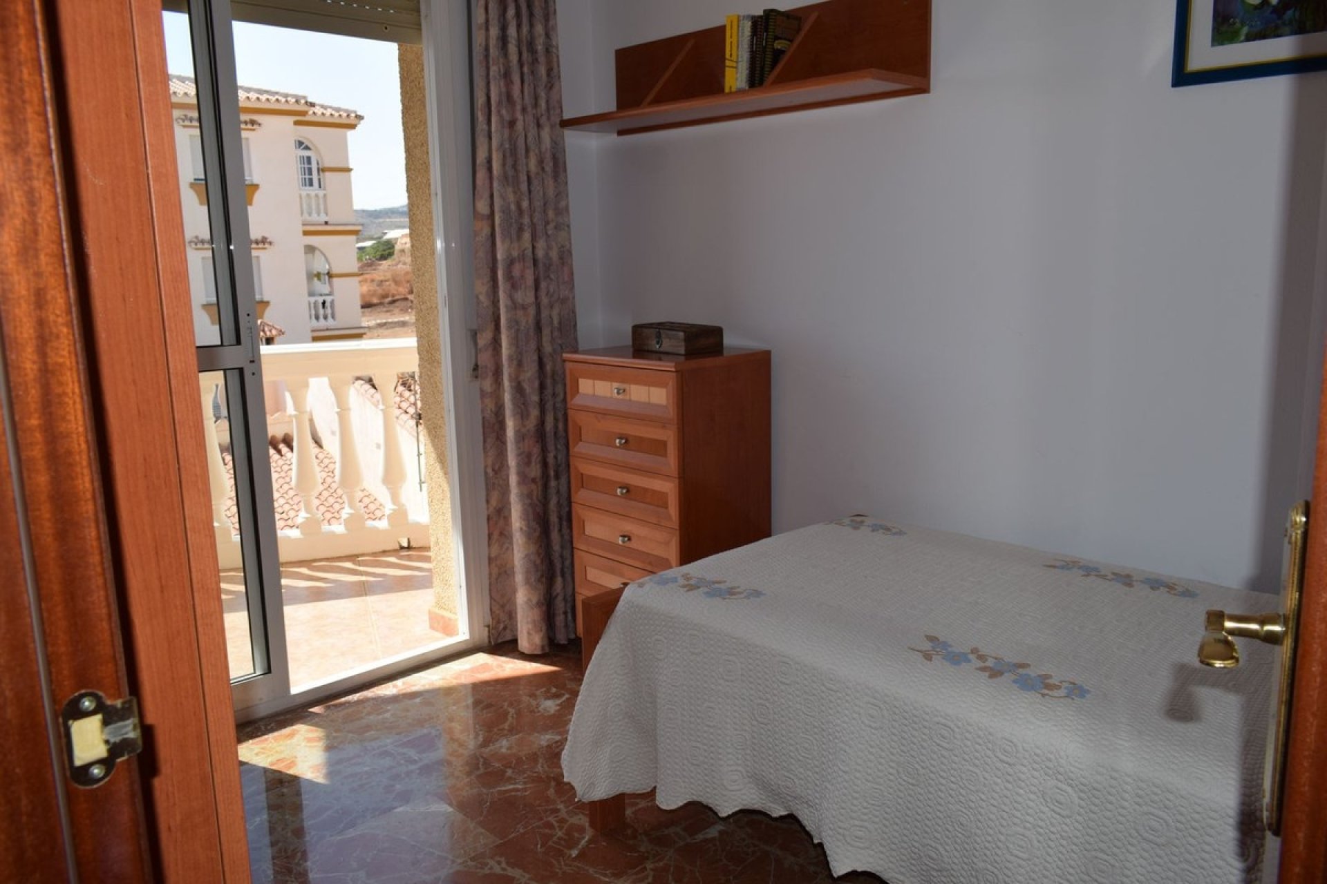 Resale - apartment - Estepona - El Morche