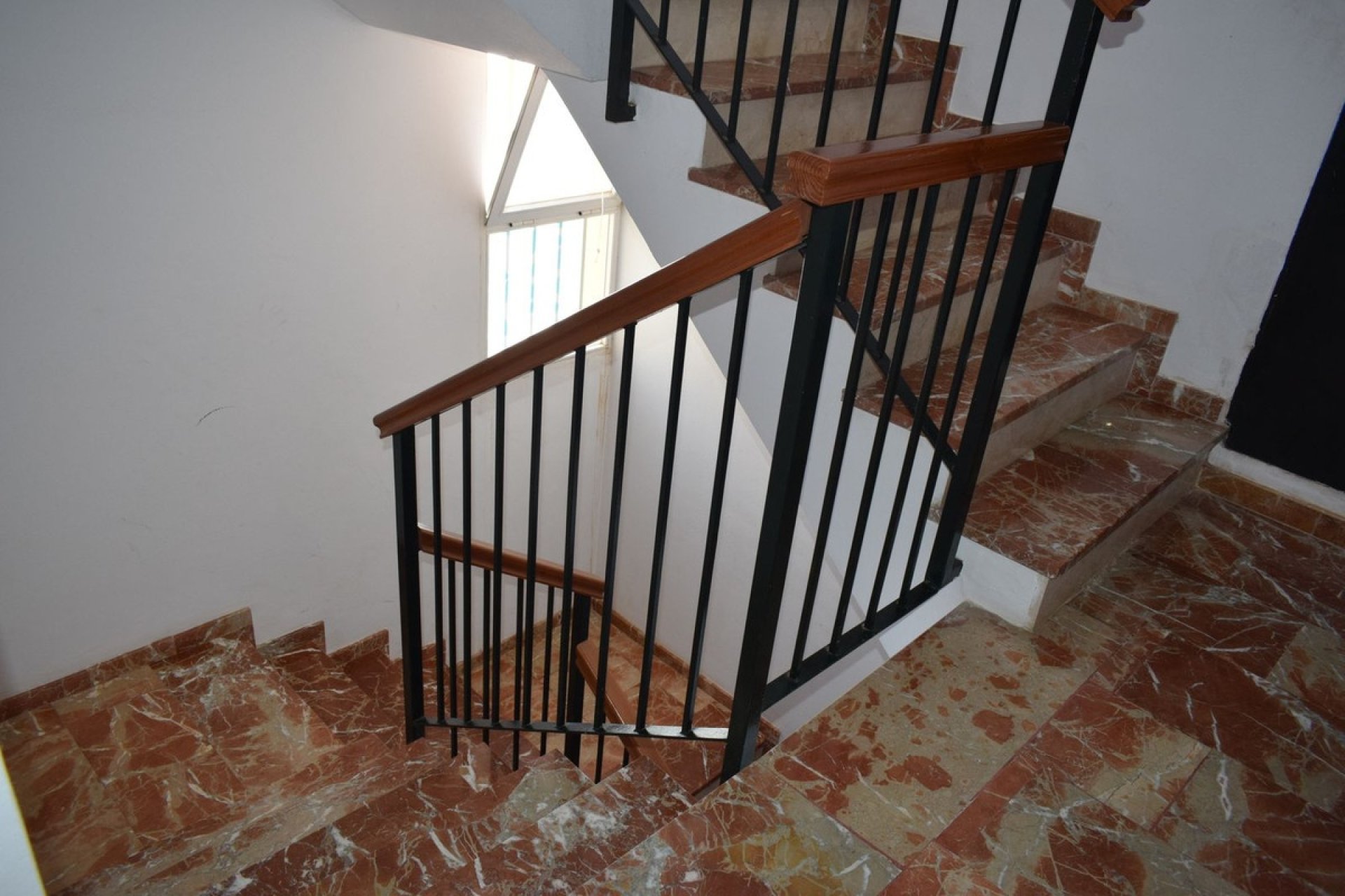 Resale - apartment - Estepona - El Morche