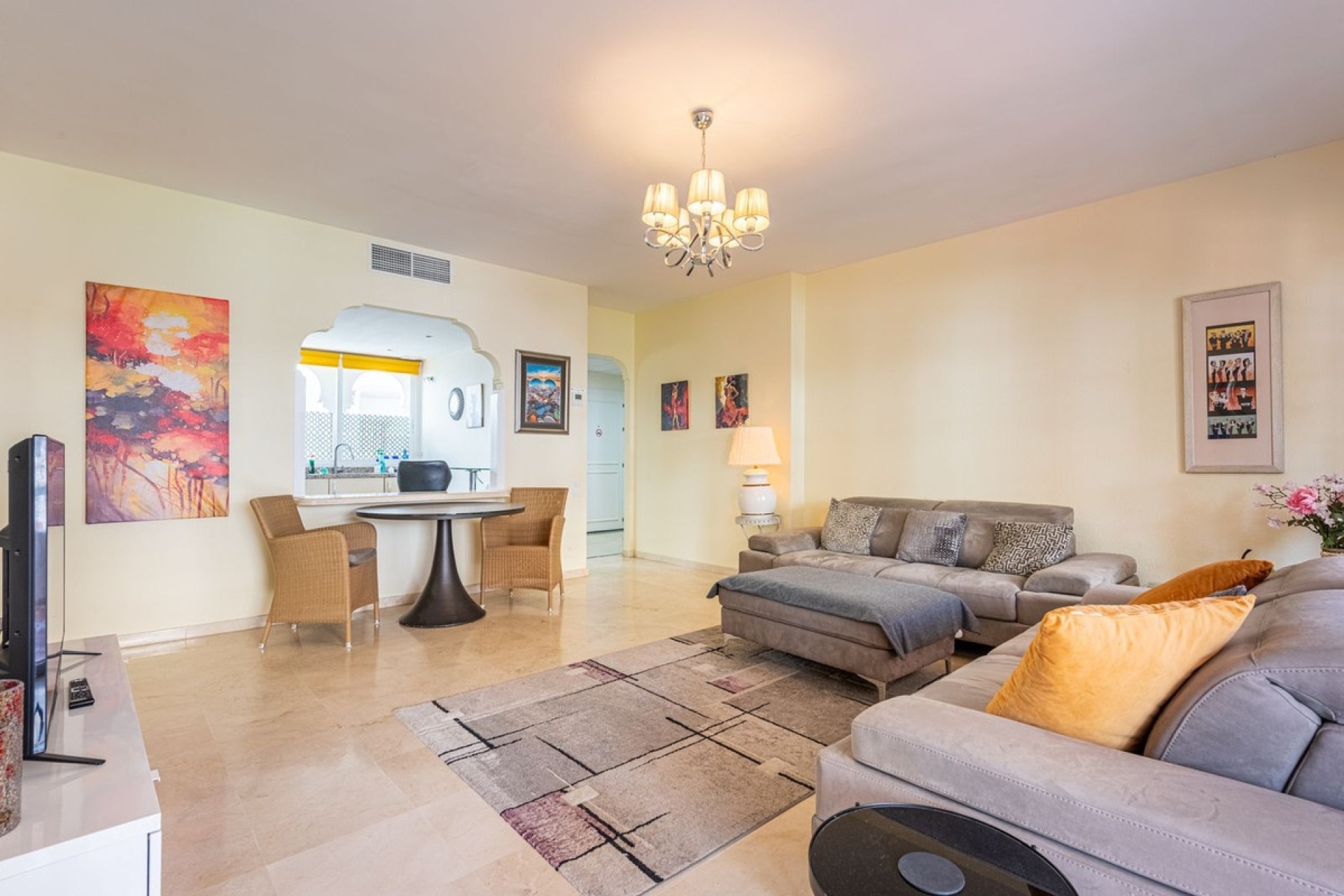 Resale - apartment - Estepona - El Presidente