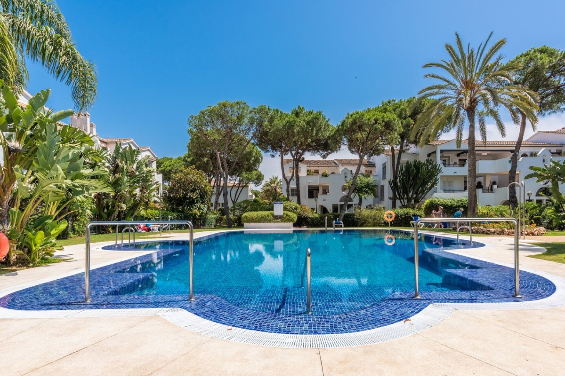 Resale - apartment - Estepona - El Presidente