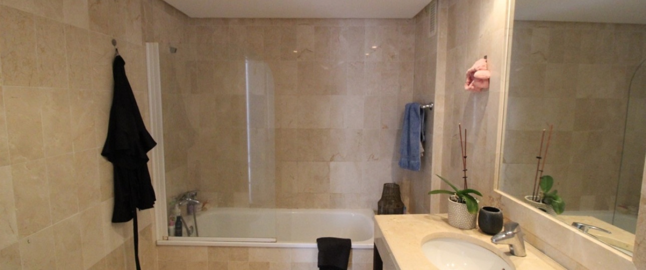Resale - apartment - Estepona - El Presidente