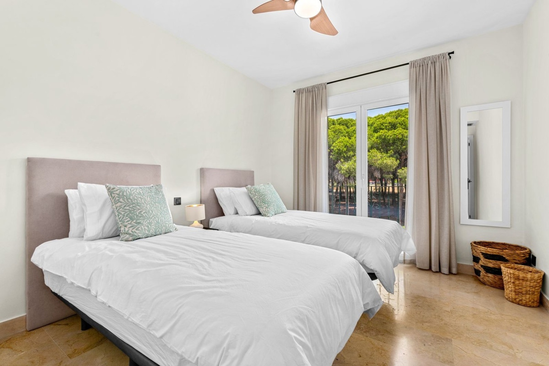Resale - apartment - Estepona - El Presidente