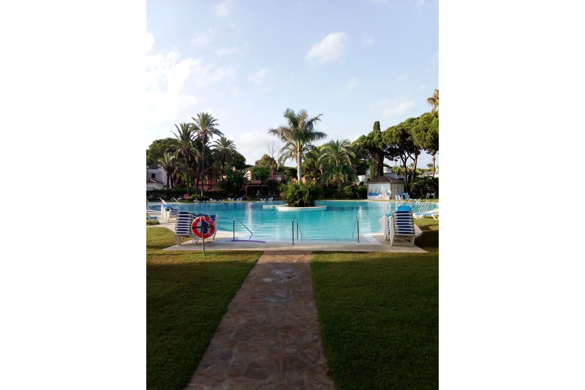 Resale - apartment - Estepona - El Presidente