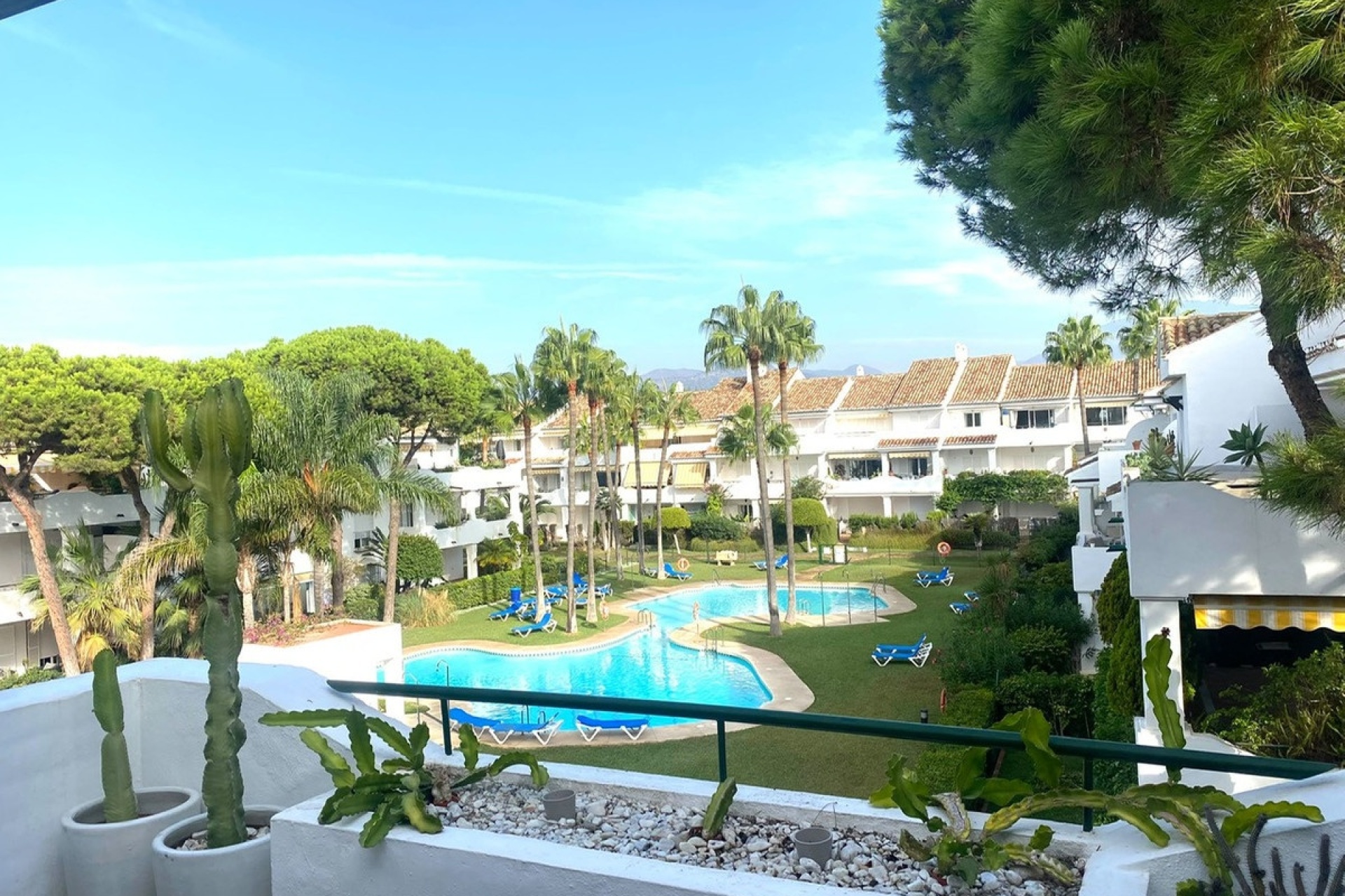 Resale - apartment - Estepona - El Presidente