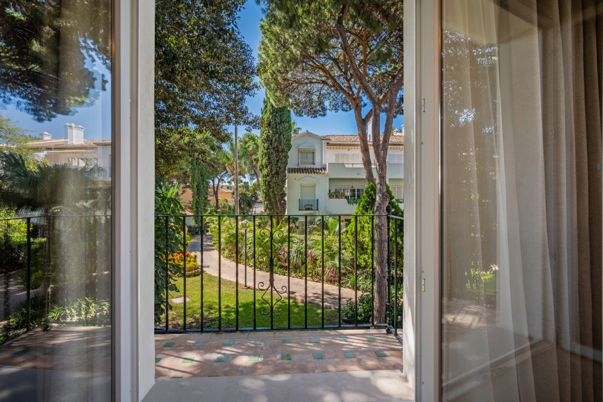 Resale - apartment - Estepona - El Presidente