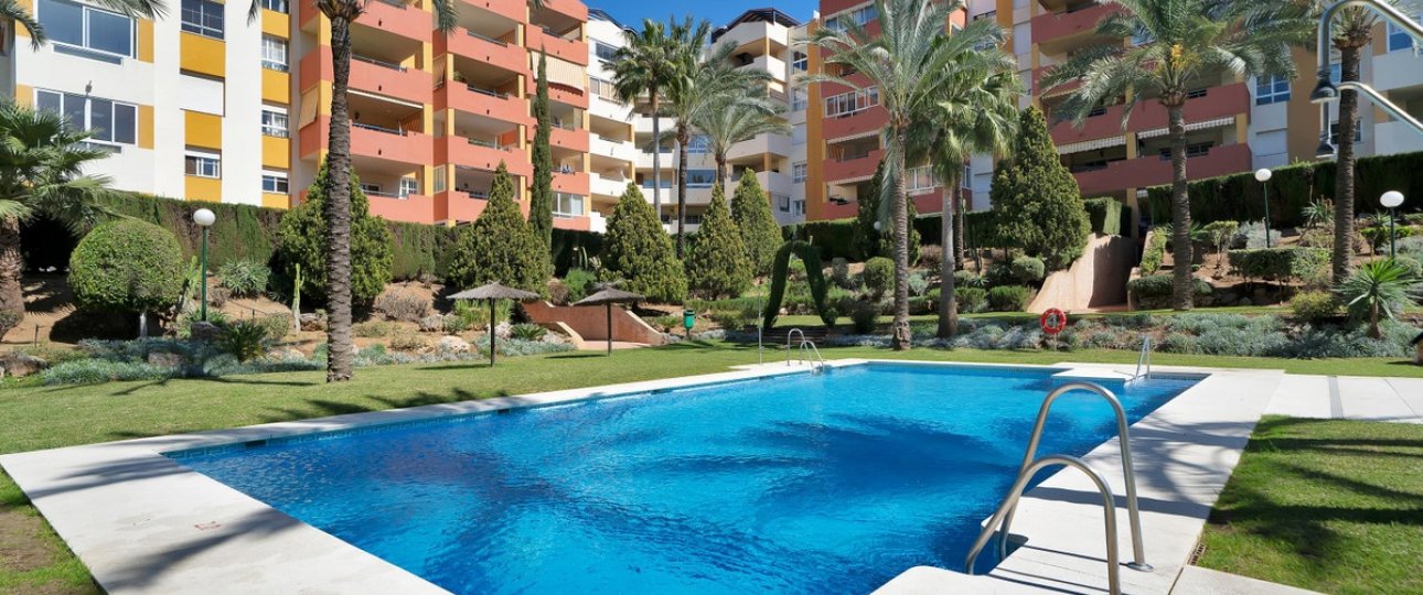 Resale - apartment - Estepona - Estepona Centro