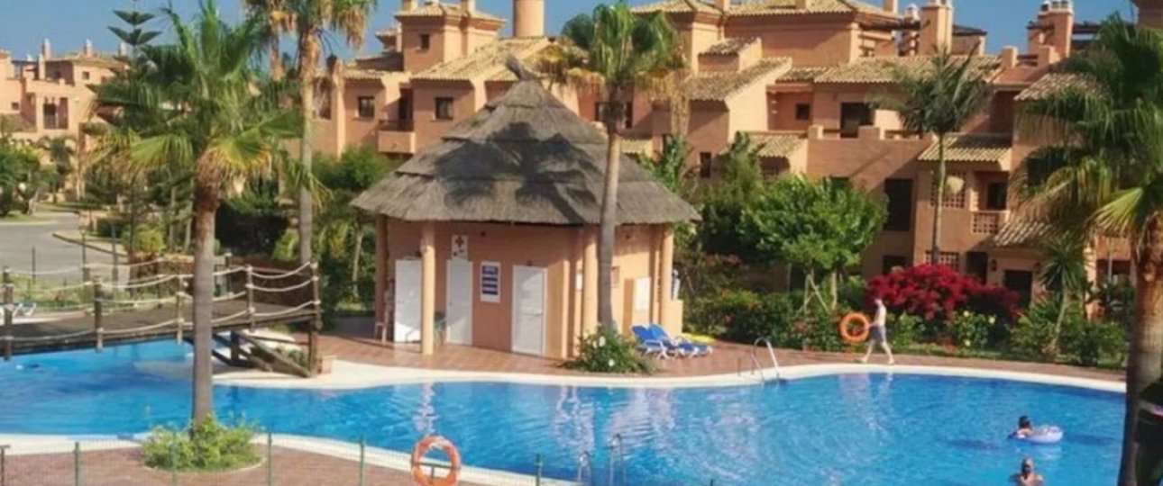 Resale - apartment - Estepona - Estepona Centro