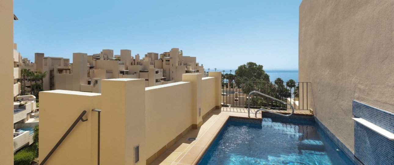 Resale - apartment - Estepona - Estepona Centro