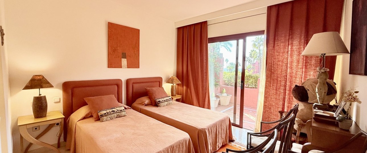 Resale - apartment - Estepona - Estepona Centro