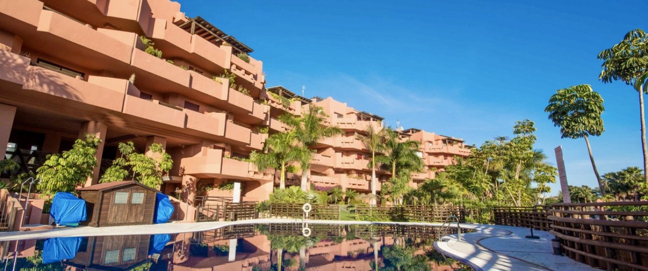 Resale - apartment - Estepona - Estepona Centro