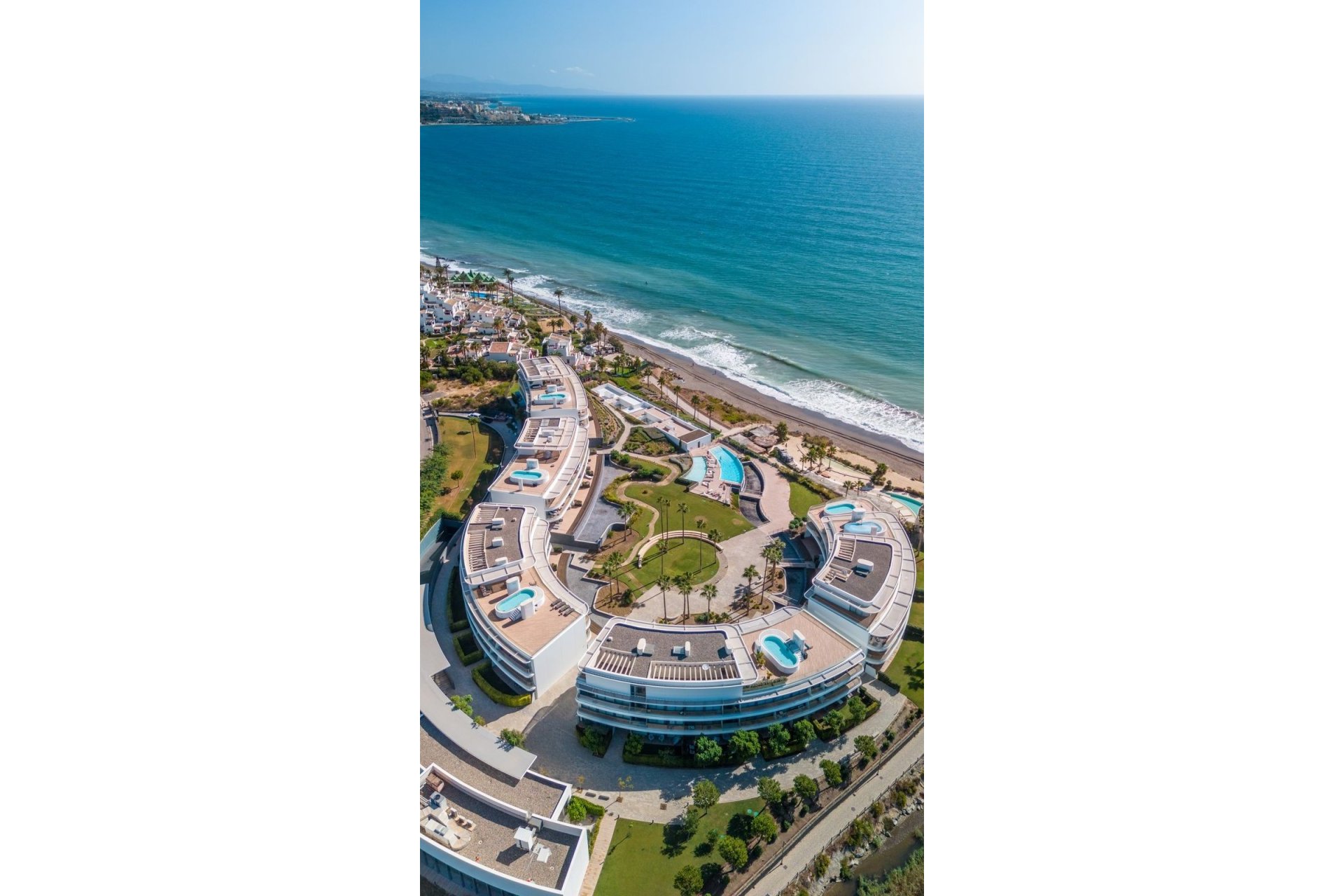 Resale - apartment - Estepona - Estepona Centro