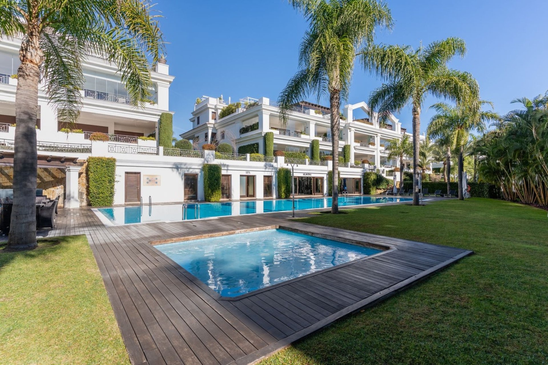 Resale - apartment - Estepona - Estepona Centro