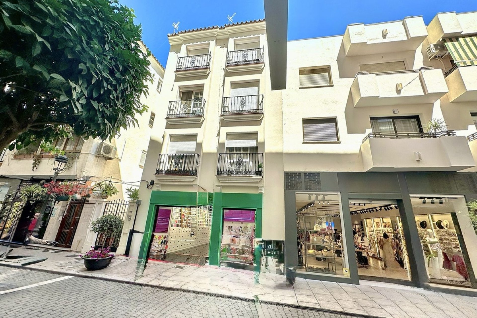 Resale - apartment - Estepona - Estepona Centro