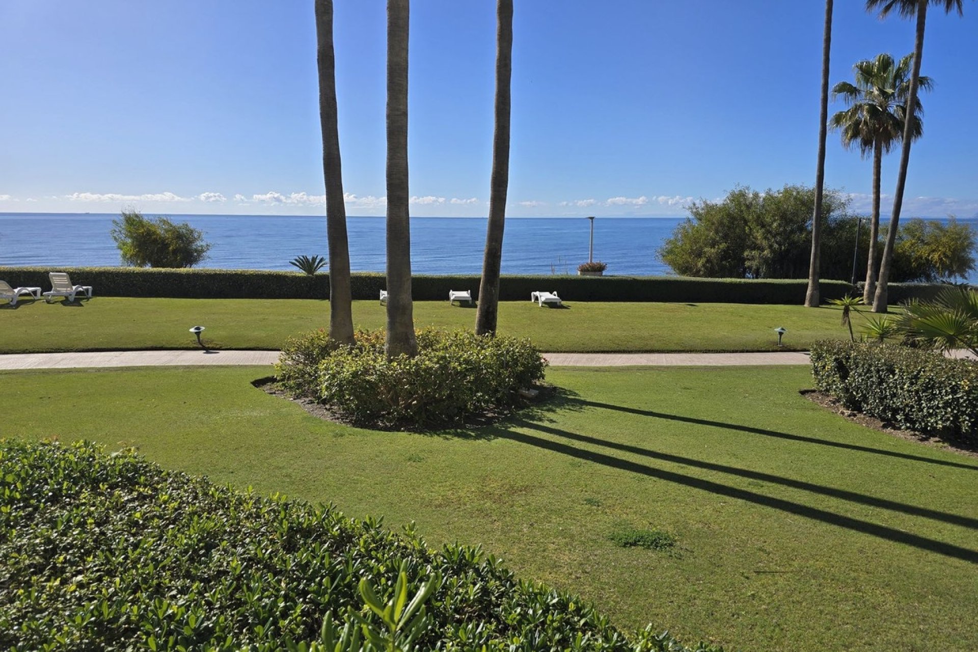 Resale - apartment - Estepona - Estepona Centro