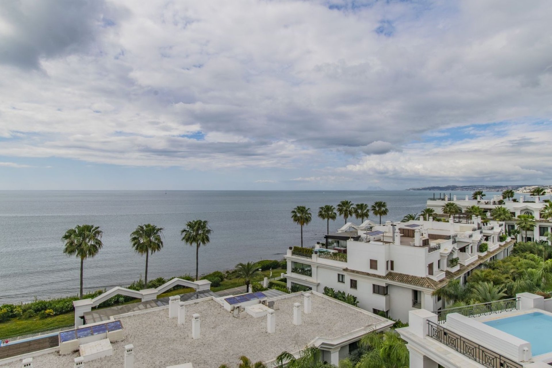 Resale - apartment - Estepona - Estepona Centro