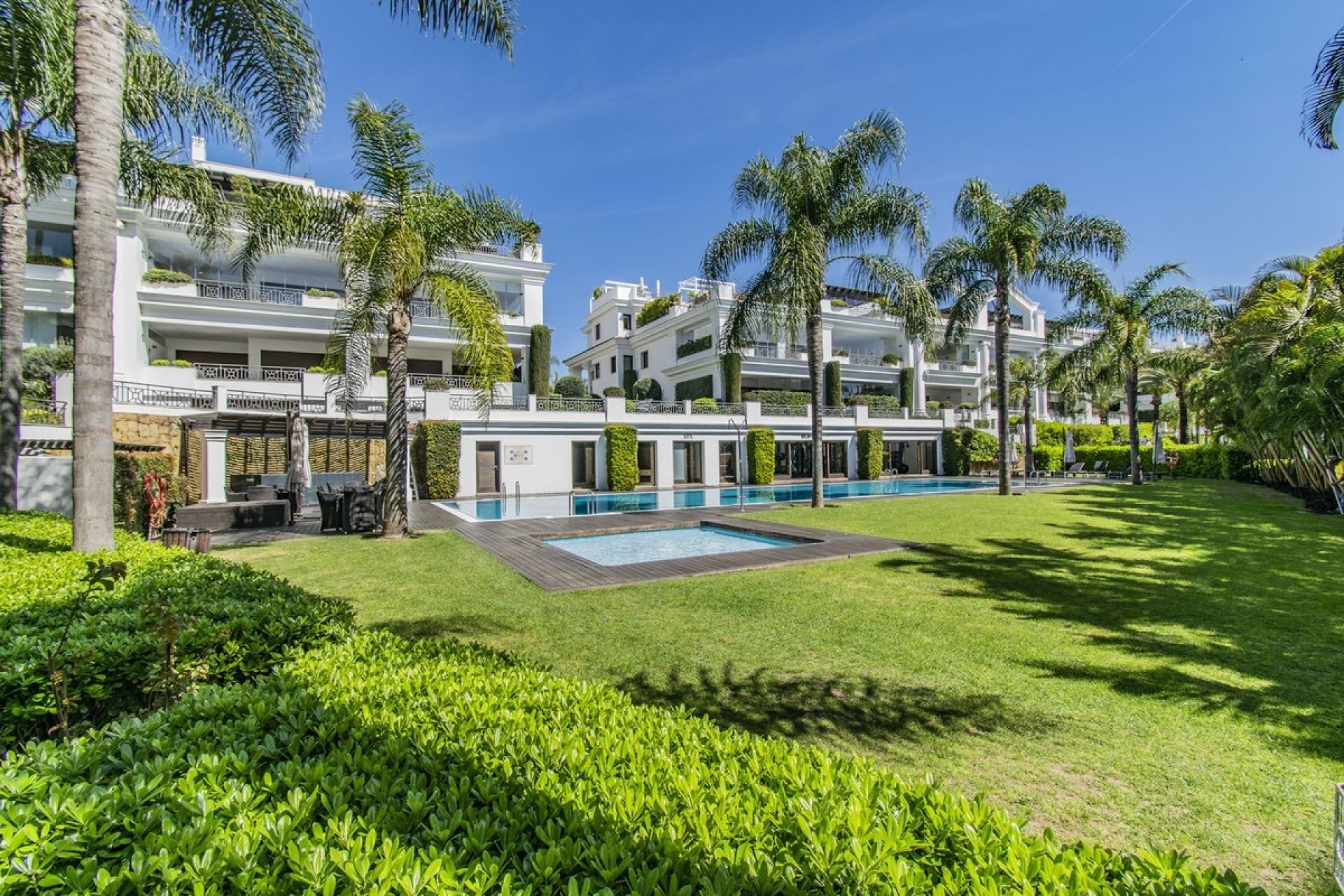 Resale - apartment - Estepona - Estepona Centro