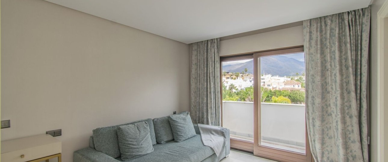 Resale - apartment - Estepona - Estepona Centro