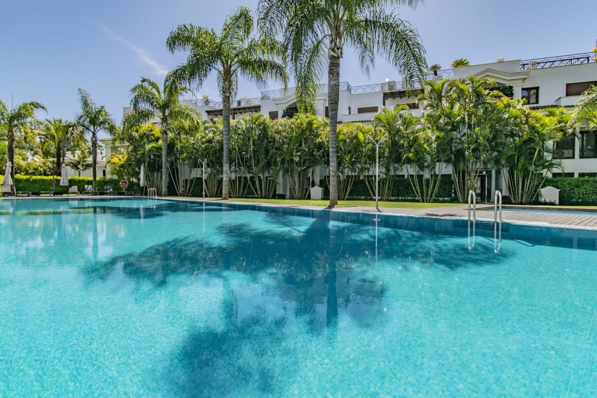 Resale - apartment - Estepona - Estepona Centro