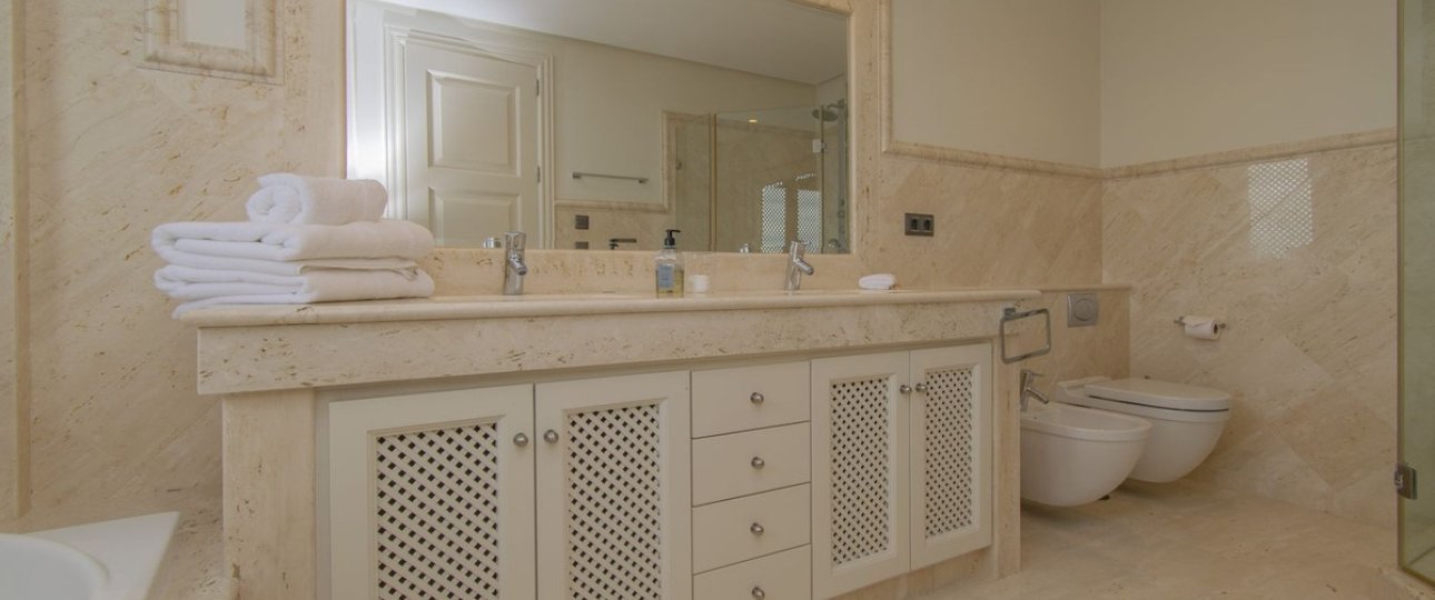Resale - apartment - Estepona - Estepona Centro