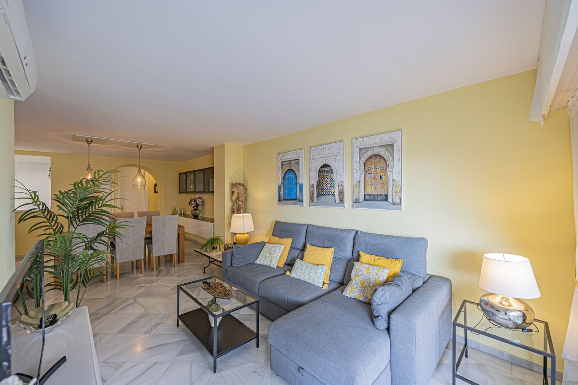 Resale - apartment - Estepona - Estepona Centro