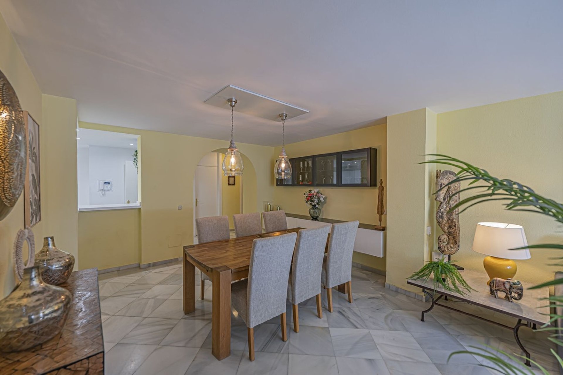 Resale - apartment - Estepona - Estepona Centro