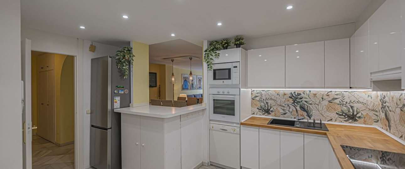 Resale - apartment - Estepona - Estepona Centro