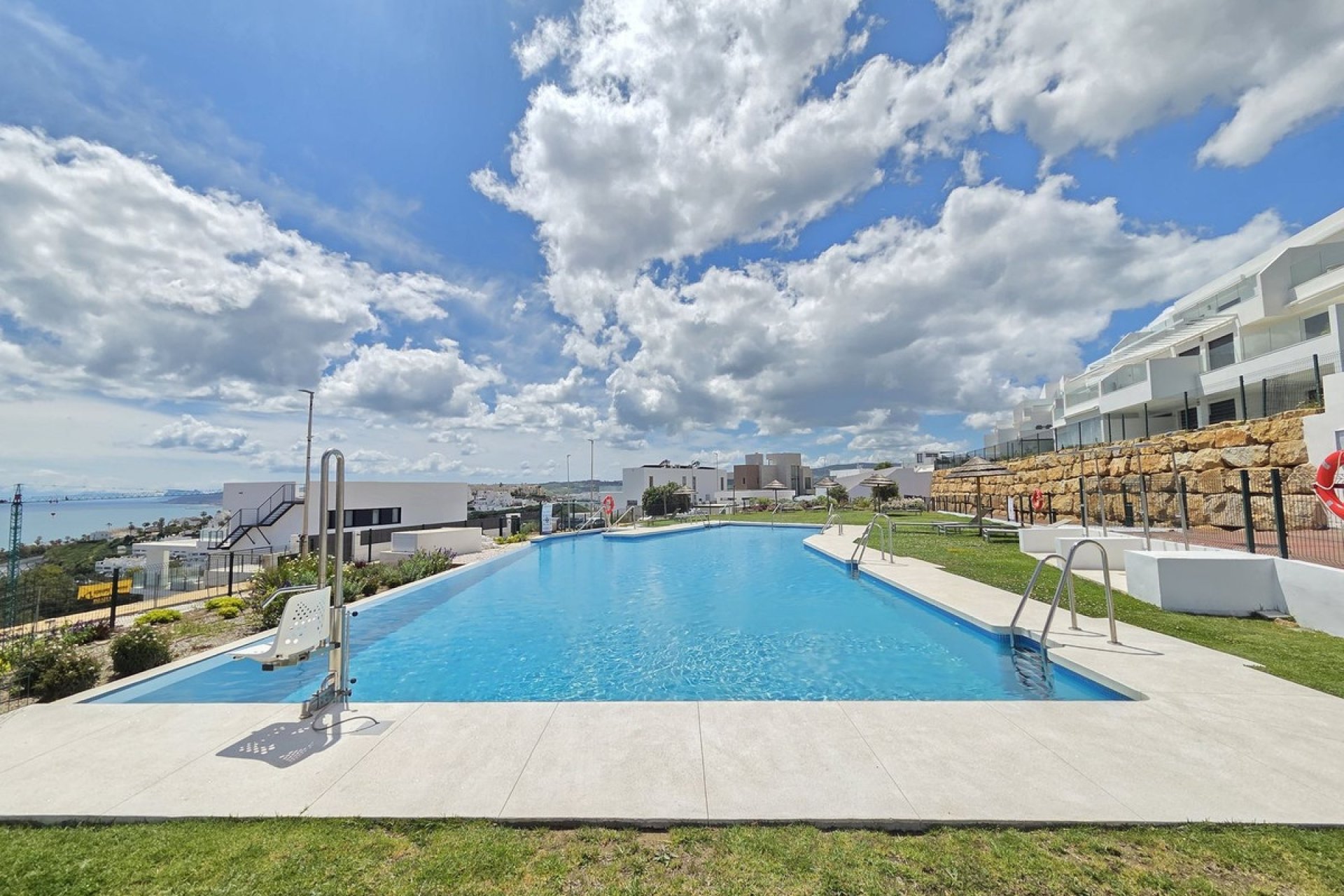 Resale - apartment - Estepona - Estepona Centro