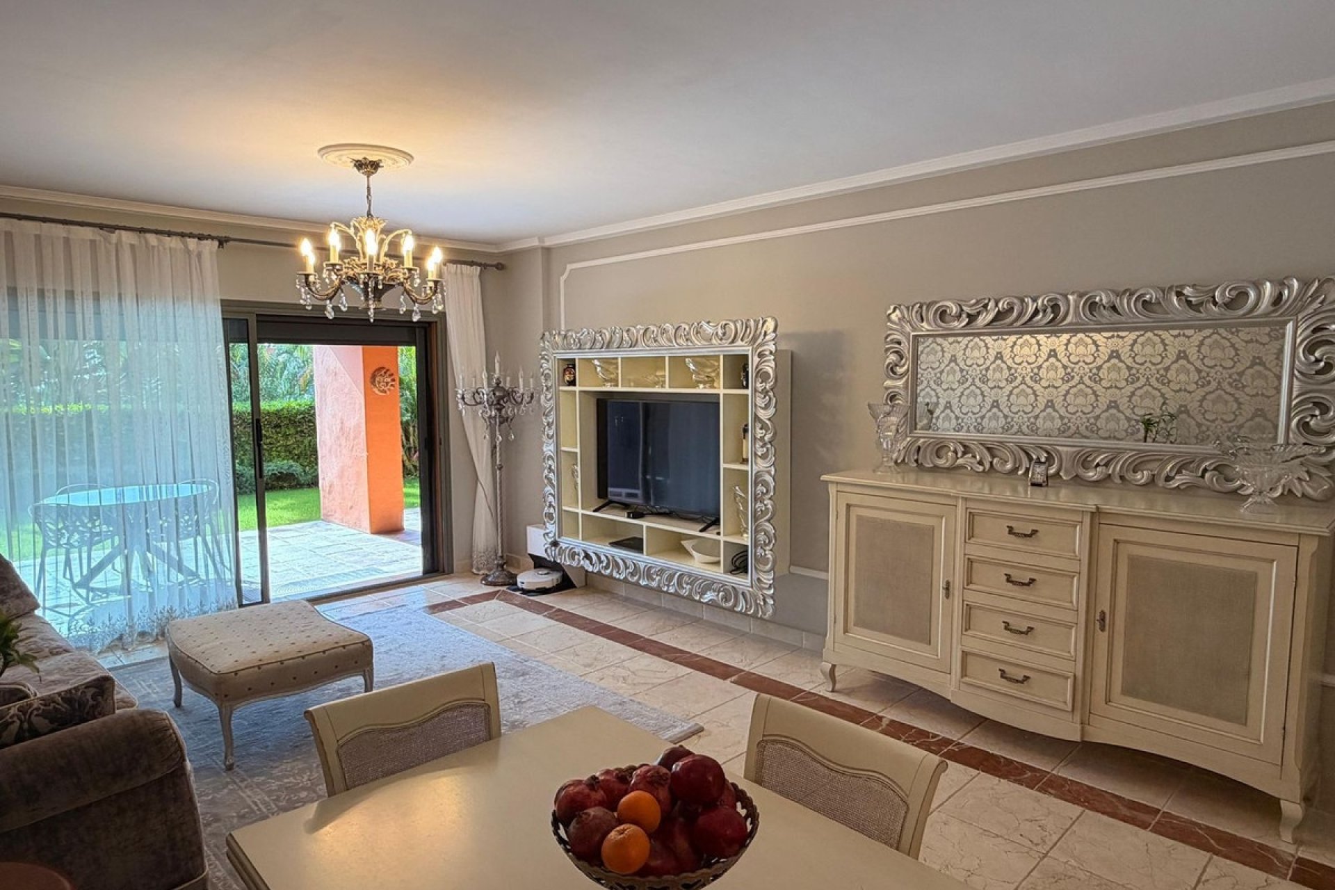 Resale - apartment - Estepona - Estepona Centro