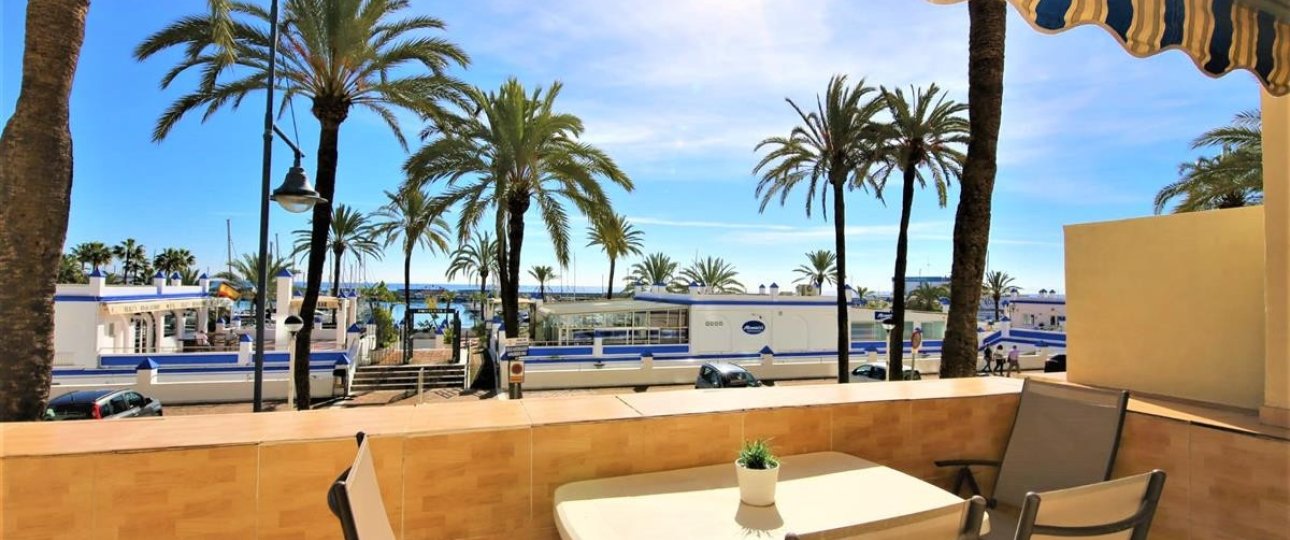 Resale - apartment - Estepona - Estepona Centro