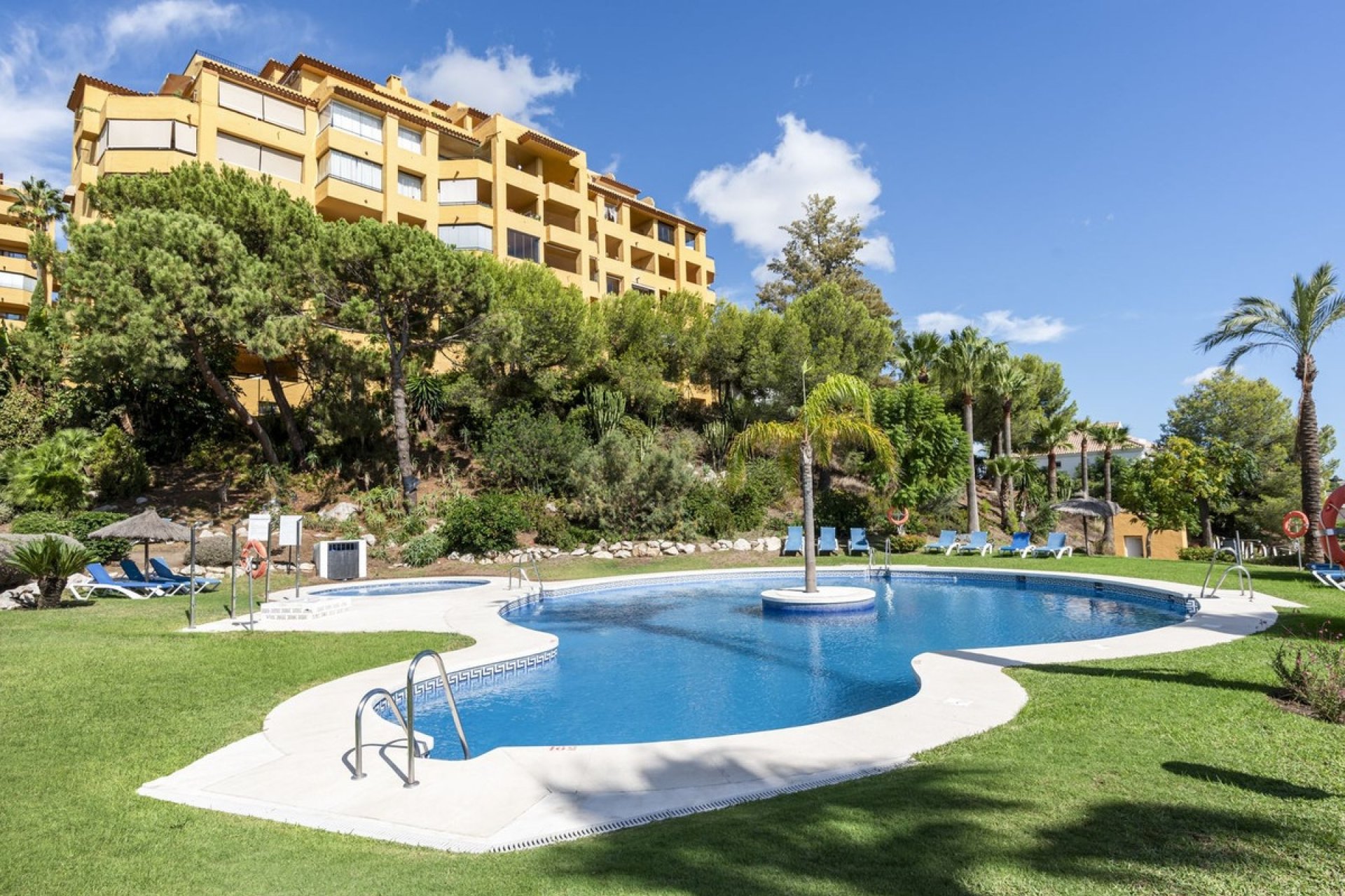 Resale - apartment - Estepona - Estepona Centro