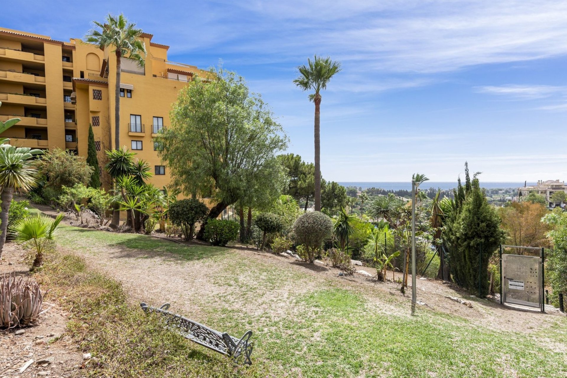 Resale - apartment - Estepona - Estepona Centro
