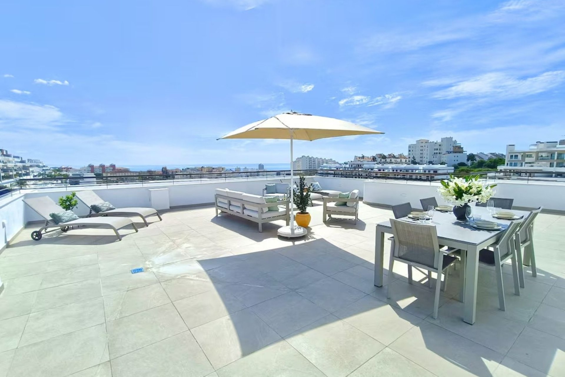 Resale - apartment - Estepona - Estepona Centro
