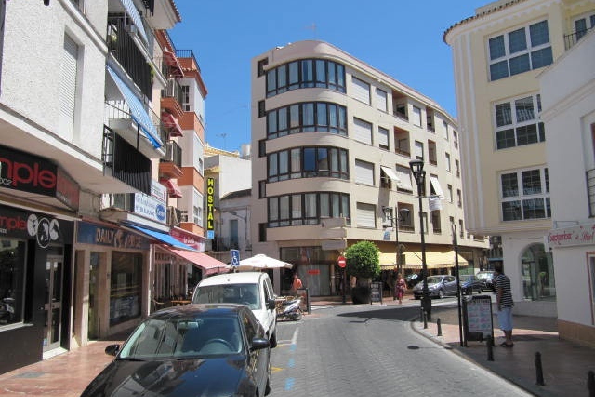 Resale - apartment - Estepona - Estepona Centro