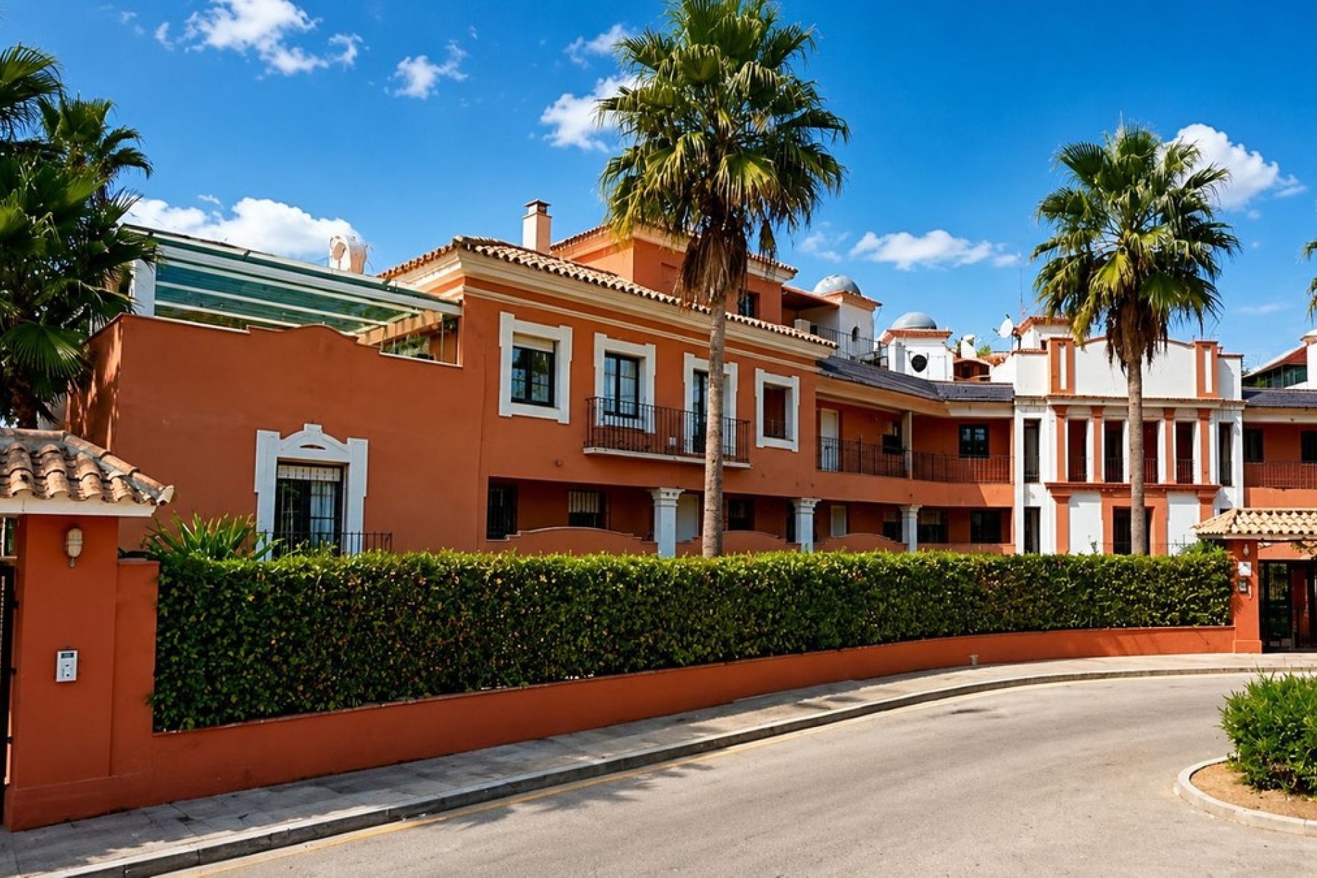 Resale - apartment - Estepona - Estepona Centro