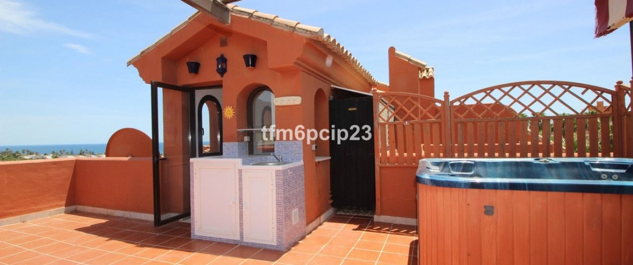 Resale - apartment - Estepona - Estepona Centro