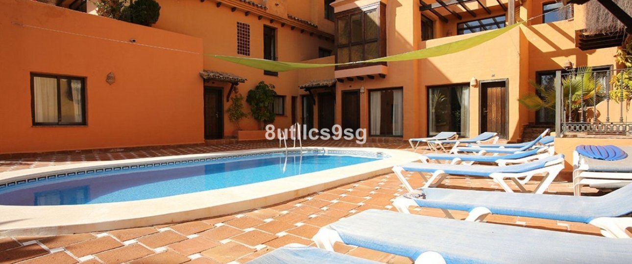 Resale - apartment - Estepona - Estepona Centro
