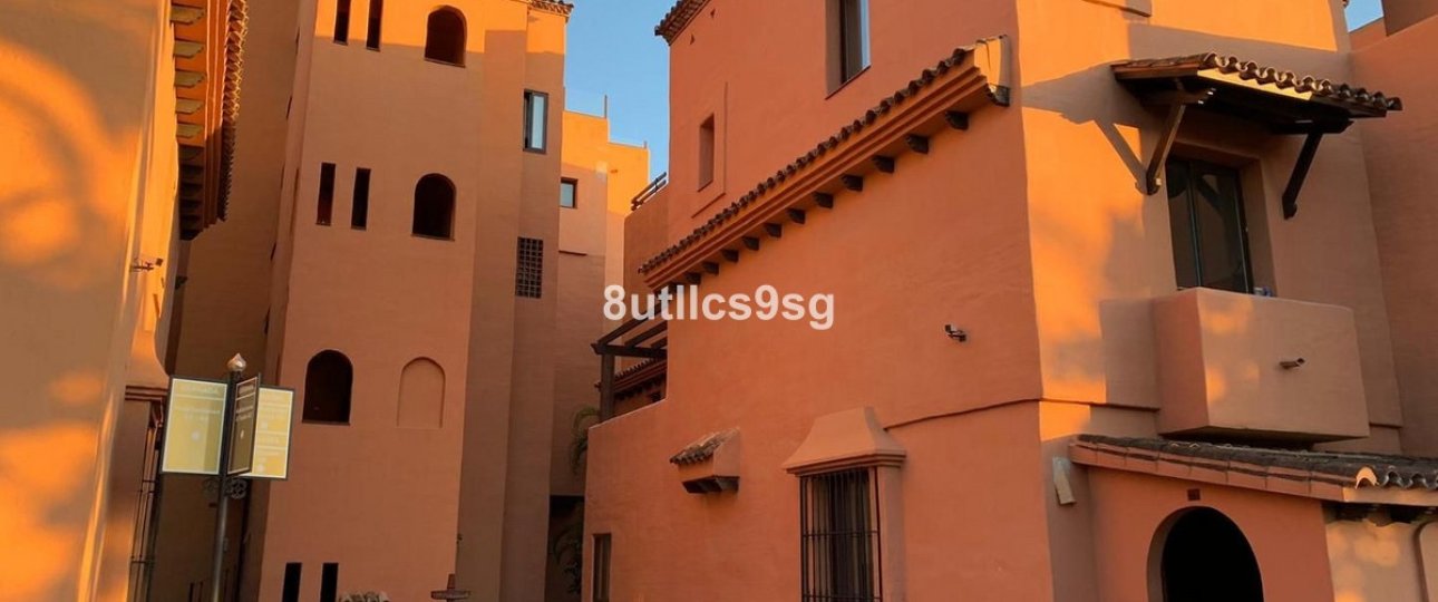 Resale - apartment - Estepona - Estepona Centro