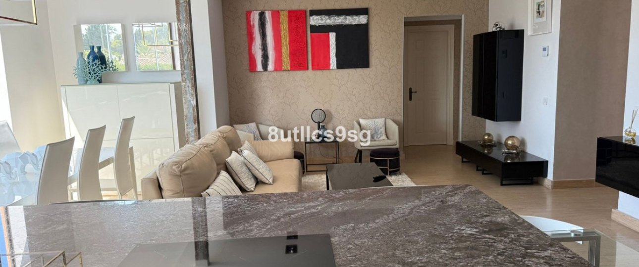 Resale - apartment - Estepona - Estepona Centro