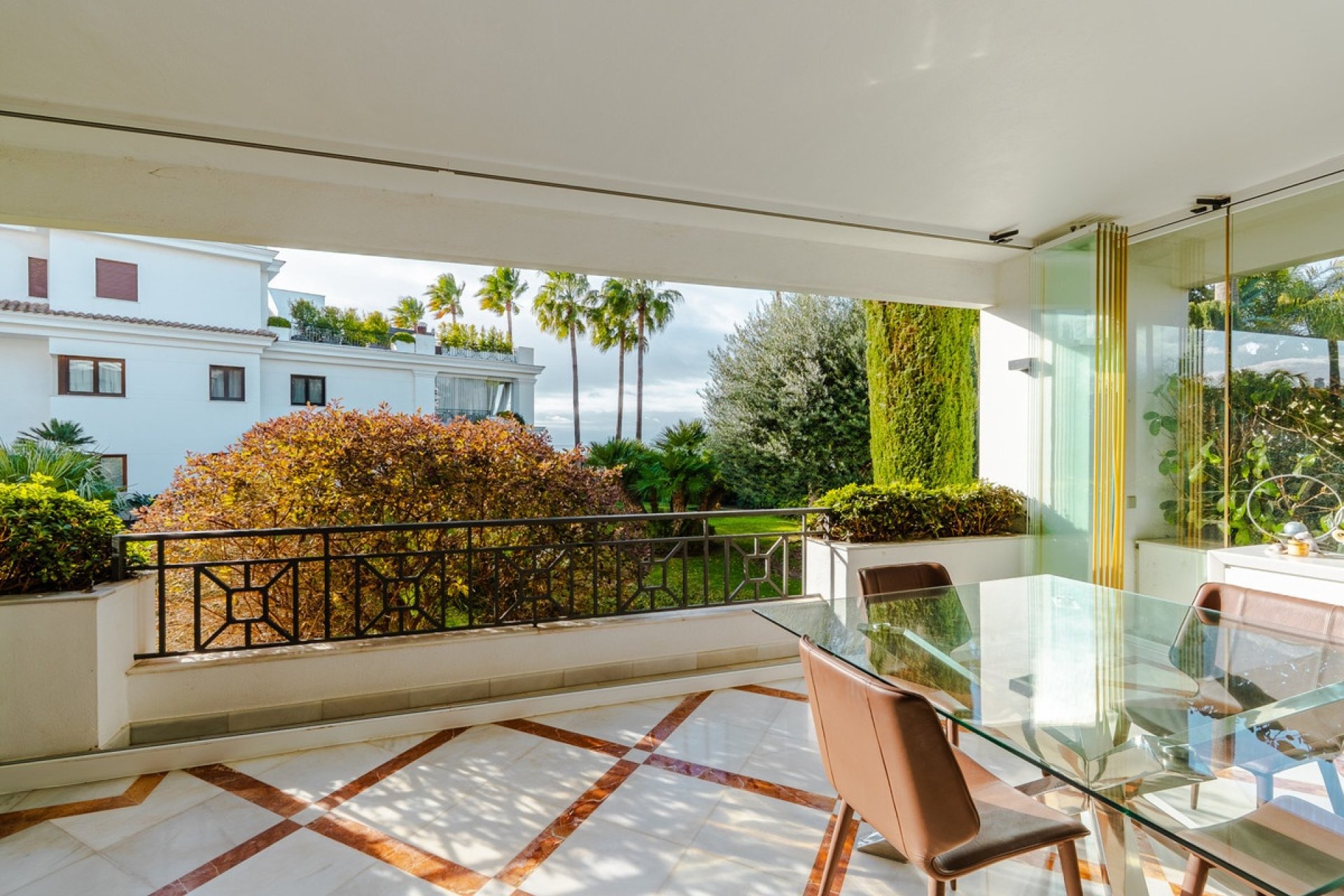 Resale - apartment - Estepona - Estepona Centro