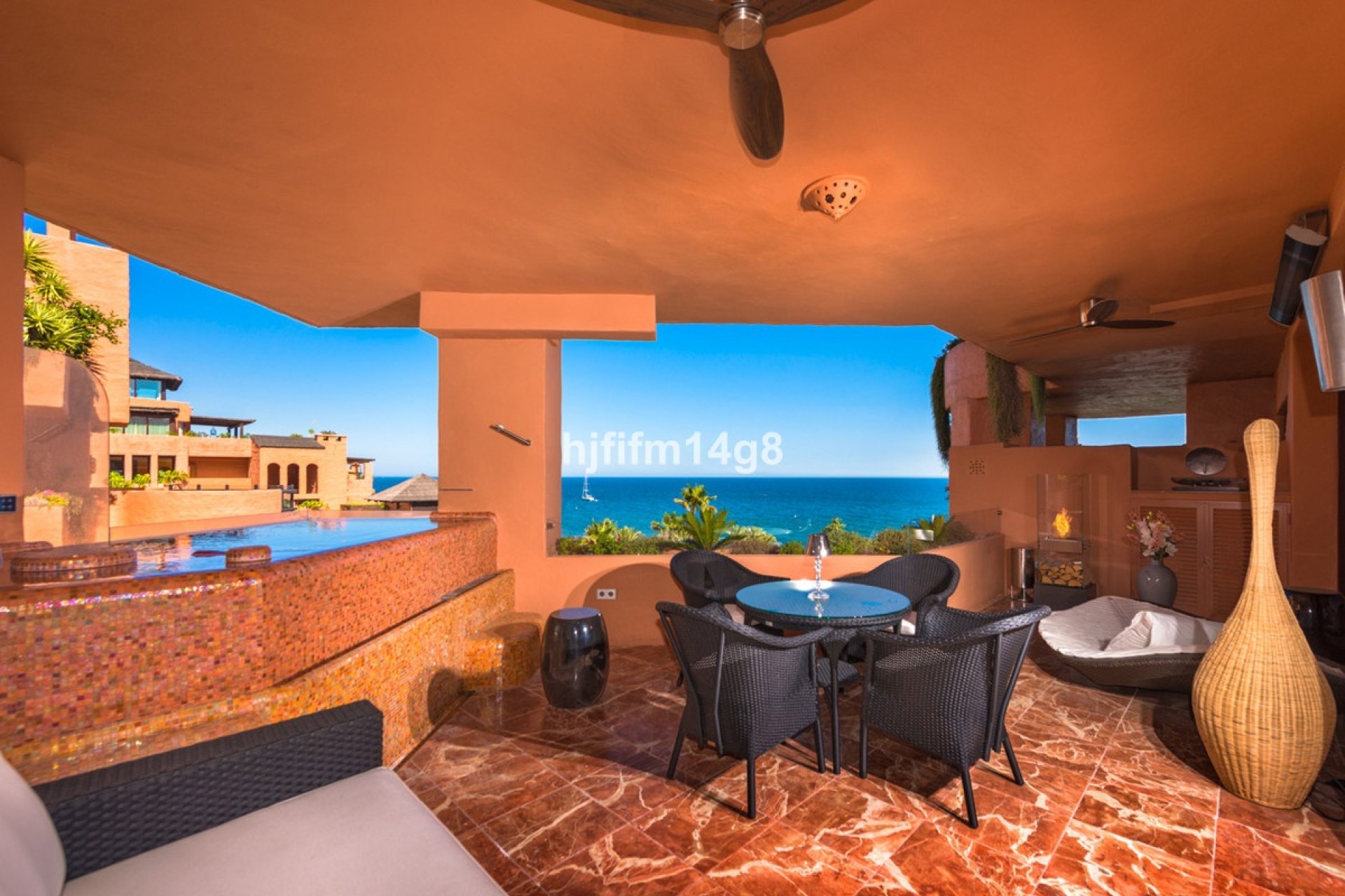 Resale - apartment - Estepona - Estepona Centro
