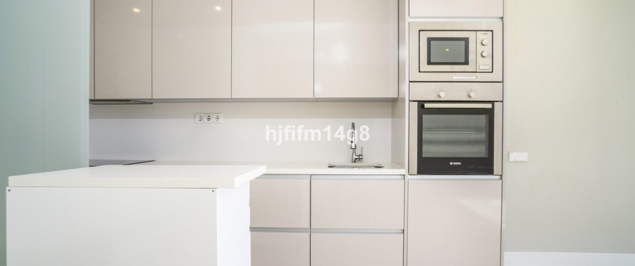 Resale - apartment - Estepona - Estepona Centro