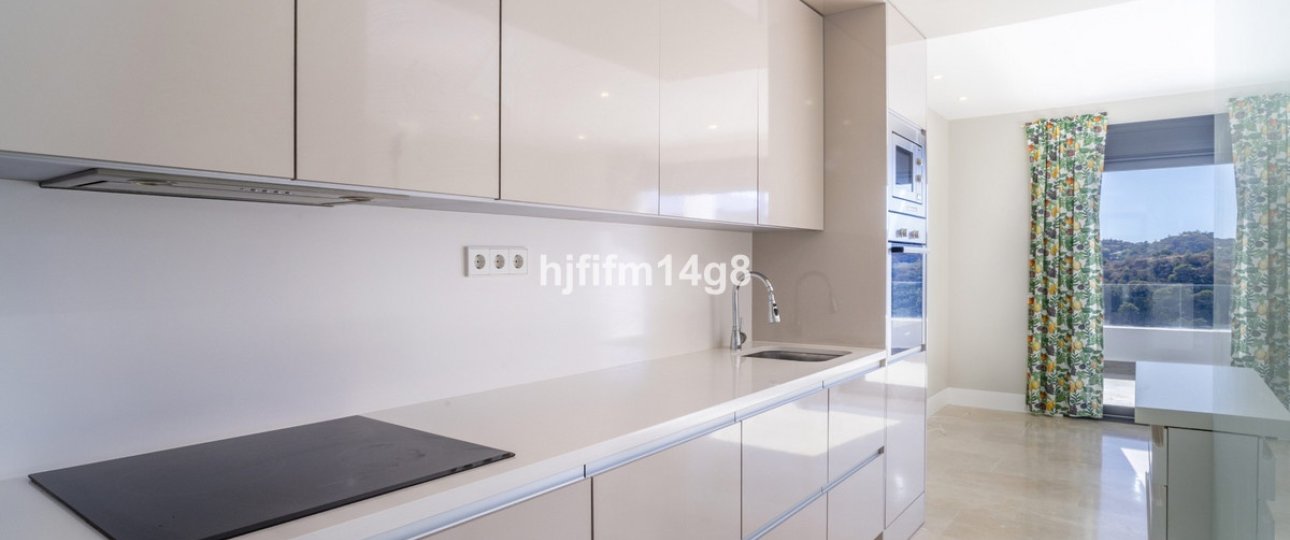 Resale - apartment - Estepona - Estepona Centro