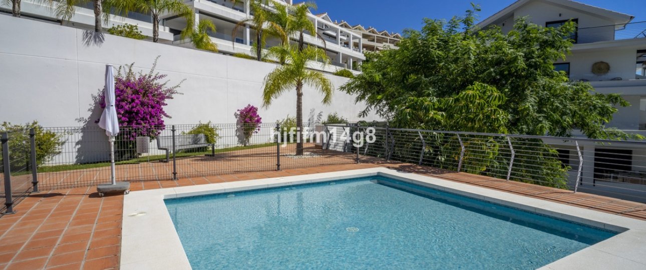 Resale - apartment - Estepona - Estepona Centro