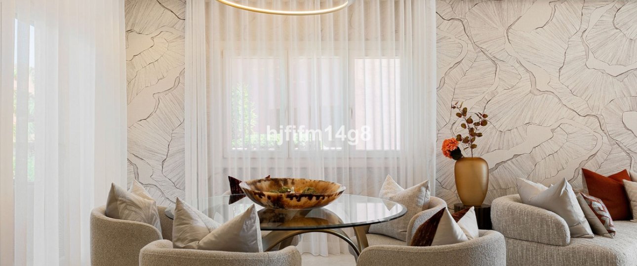 Resale - apartment - Estepona - Estepona Centro